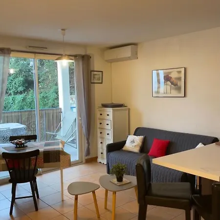 Joli Confort Apartment Hyeres